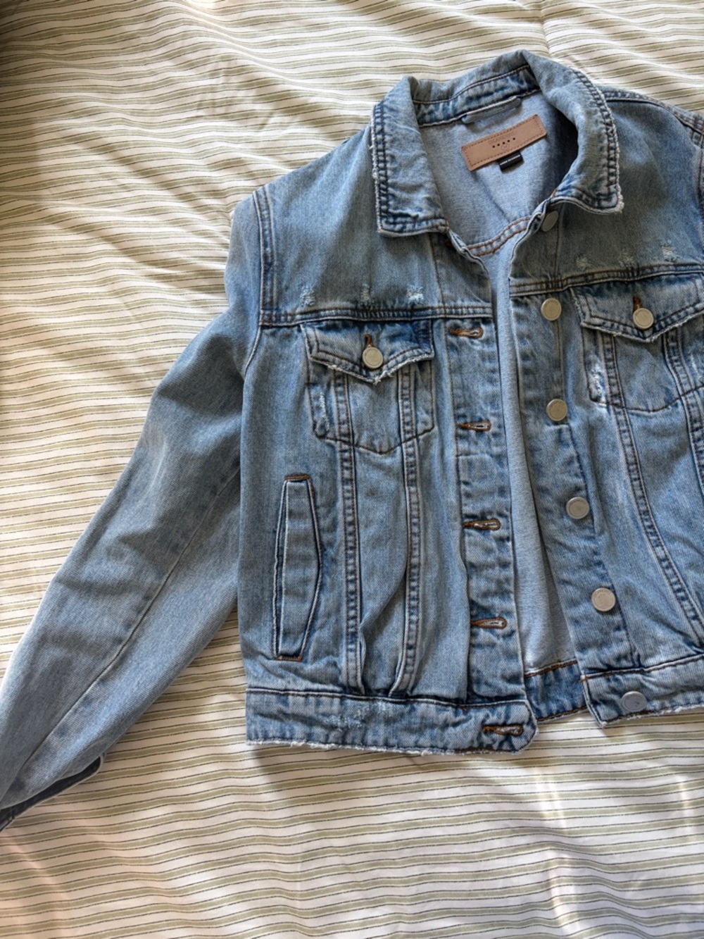 BLANK NYC Light Blue Denim Jacket - Picture 2 of 3
